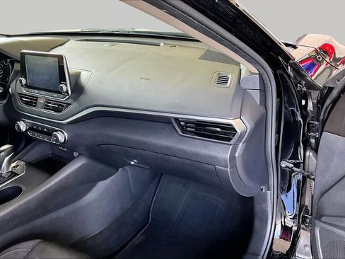 Used 2020 Nissan Altima 2.5 S FWD image 18