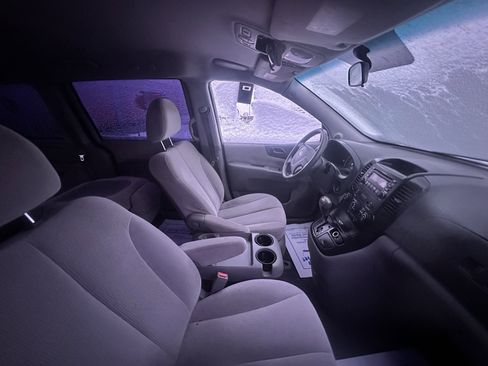 Used 2008 Kia Sedona LX image 10