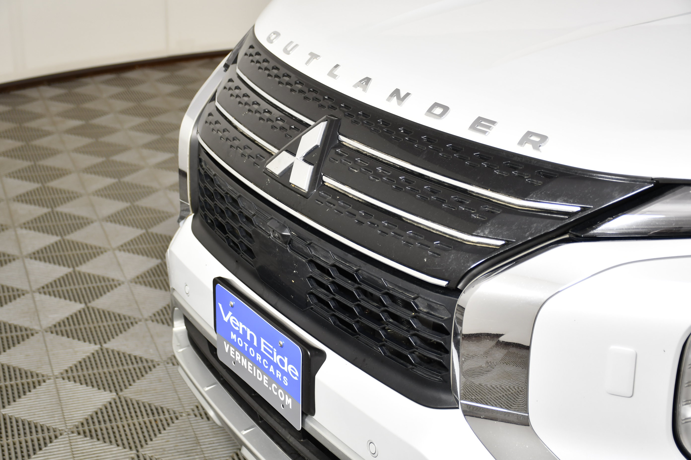Used 2024 Mitsubishi Outlander SEL AWD/4WD image 11
