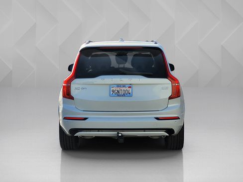 Certified 2023 Volvo XC90 T8 Ultimate w/ Lounge Package image 5