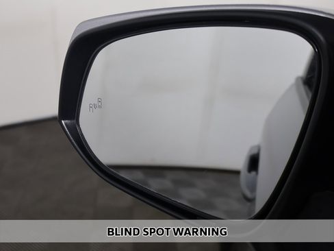 Used 2024 Toyota RAV4 XLE w/ Convenience Package image 5