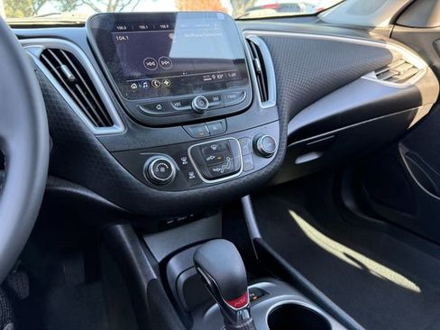 Used 2024 Chevrolet Malibu RS image 14