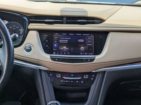 Used 2022 Cadillac XT5 Premium Luxury w/ Platinum Package AWD/4WD image 18