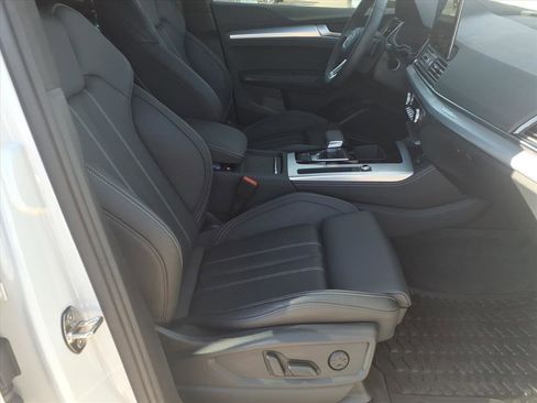 Used 2024 Audi Q5 2.0T Prestige image 11