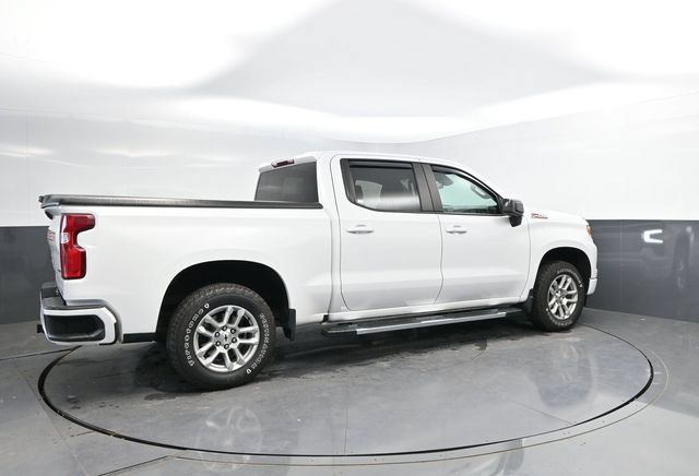 Used 2024 Chevrolet Silverado 1500 RST AWD/4WD image 2