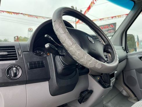 Used 2008 Dodge Sprinter 2500 RWD image 11