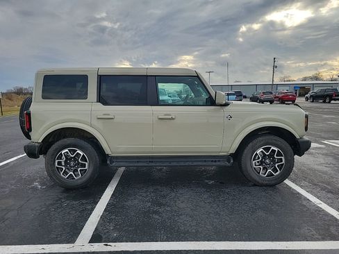 Used 2025 Ford Bronco Outer Banks image 6