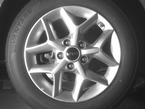 Used 2025 Kia Soul LX w/ LX Technology Package image 15