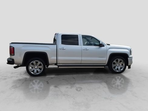 Used 2018 GMC Sierra 1500 Denali w/ Denali Ultimate Package AWD/4WD image 9