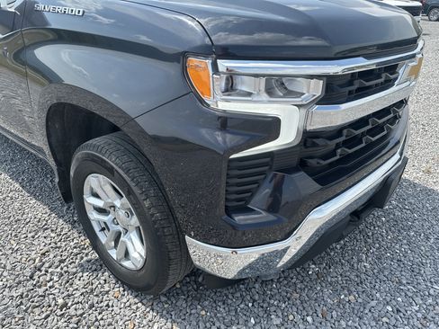 Used 2023 Chevrolet Silverado 1500 LT AWD/4WD image 28