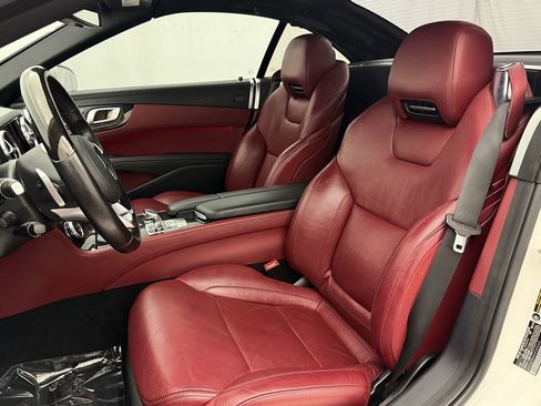 Used 2017 Mercedes-Benz SL 550 image 14