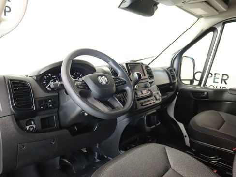 Used 2025 RAM ProMaster 2500 w/ Convenience Group image 2