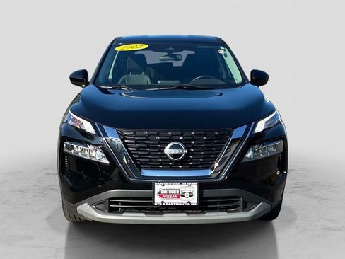 Used 2023 Nissan Rogue SV AWD/4WD image 2