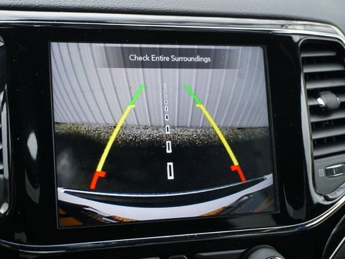 Used 2020 Jeep Grand Cherokee Limited image 36