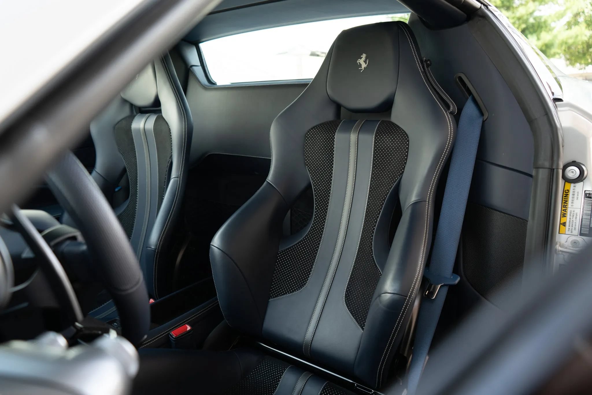 Used 2022 Ferrari F8 Tributo RWD image 21
