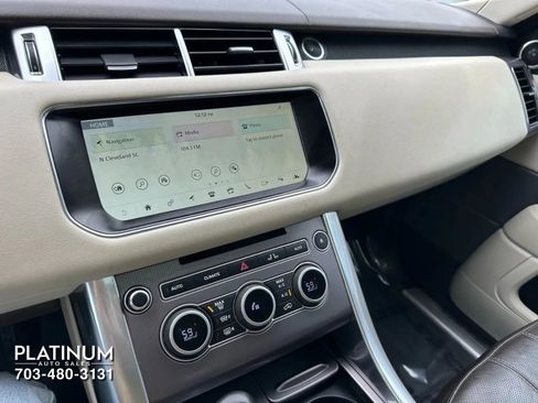 Used 2017 Land Rover Range Rover Sport HSE image 12