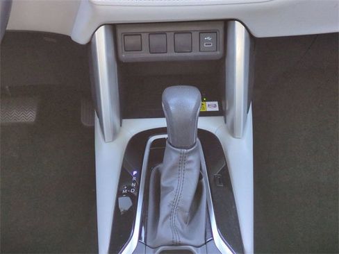 Used 2023 Toyota Corolla Cross LE image 18