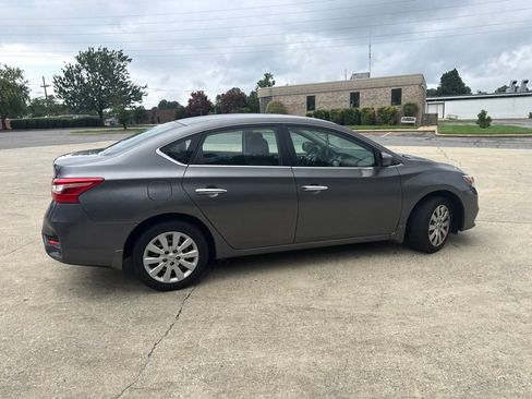 Used 2019 Nissan Sentra S FWD image 14