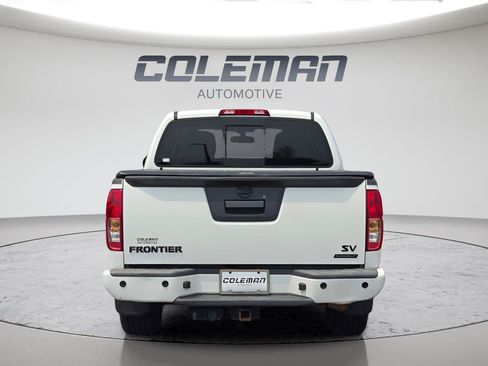 Used 2021 Nissan Frontier SV w/ Midnight Edition Floor Mats RWD image 13