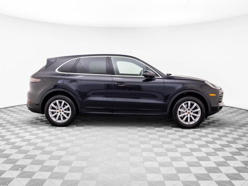Certified 2020 Porsche Cayenne image 7