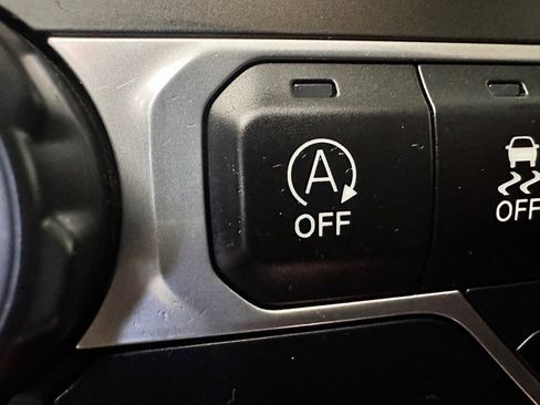 Used 2019 Jeep Wrangler Unlimited Sport S image 19