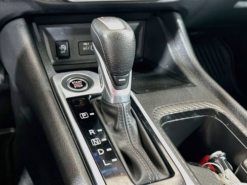 Used 2024 Nissan Sentra SV FWD image 14