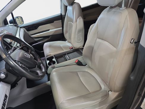 Used 2021 Honda Odyssey Touring image 12
