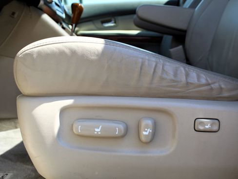 Used 2004 Lexus RX 330 AWD image 12