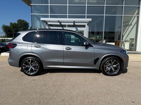 Used 2026 BMW X5 xDrive40i w/ M Sport Package AWD/4WD image 2