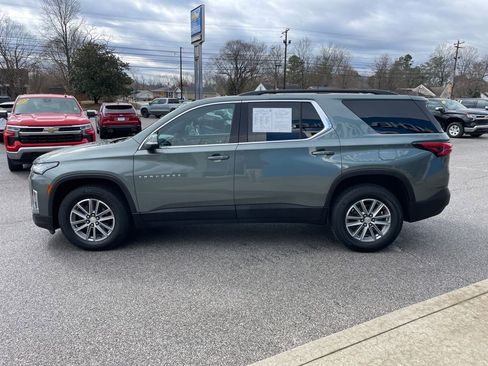 Used 2023 Chevrolet Traverse LT image 50