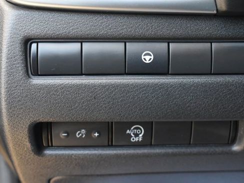 Used 2023 Nissan Rogue SV image 20