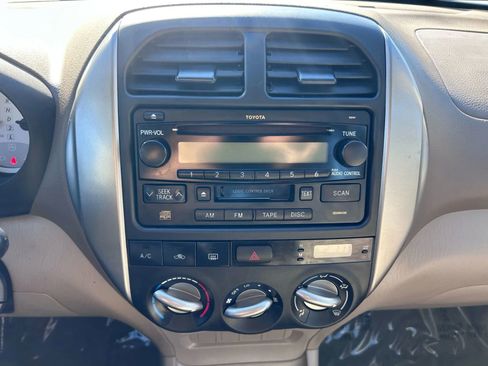 Used 2004 Toyota RAV4 4WD image 19