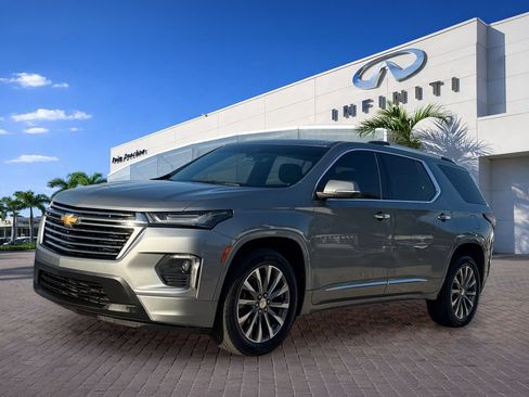 Used 2023 Chevrolet Traverse Premier AWD/4WD image 3