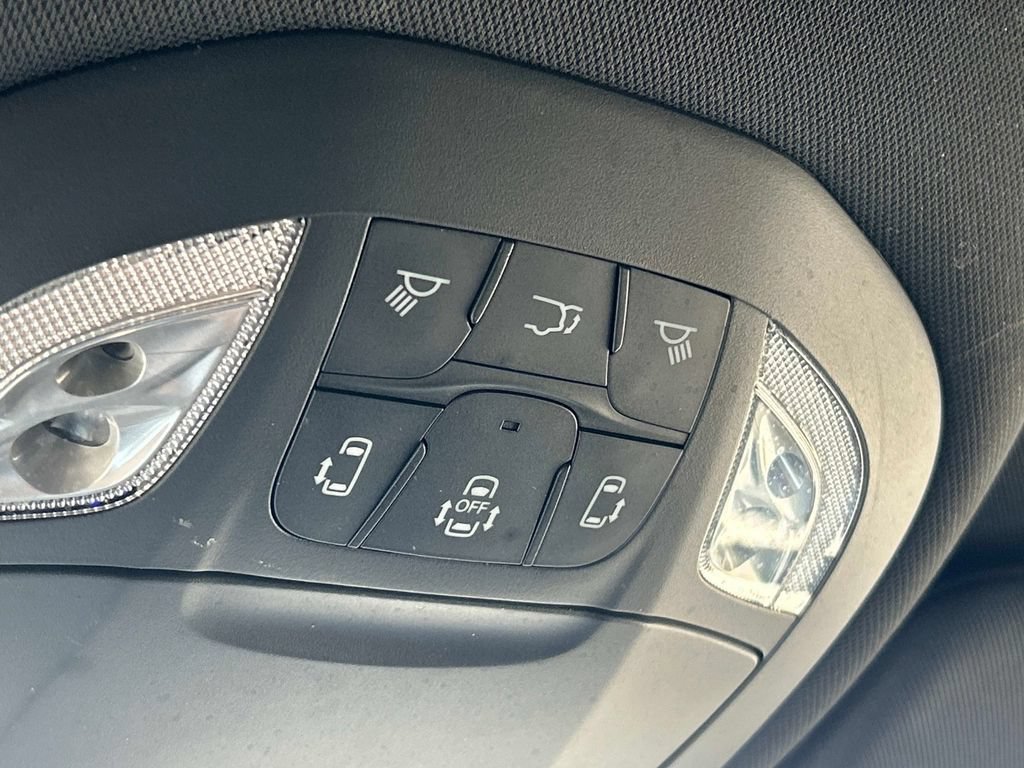 Used 2026 Chrysler Pacifica Select FWD image 37
