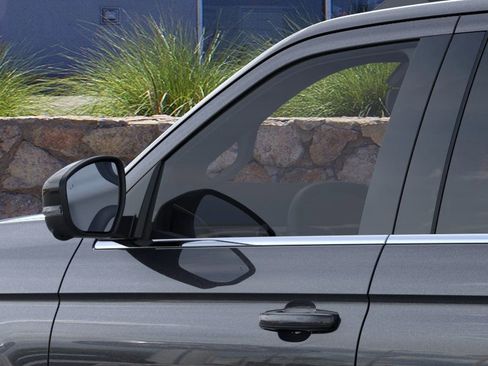 New 2025 Ford Expedition Active image 20