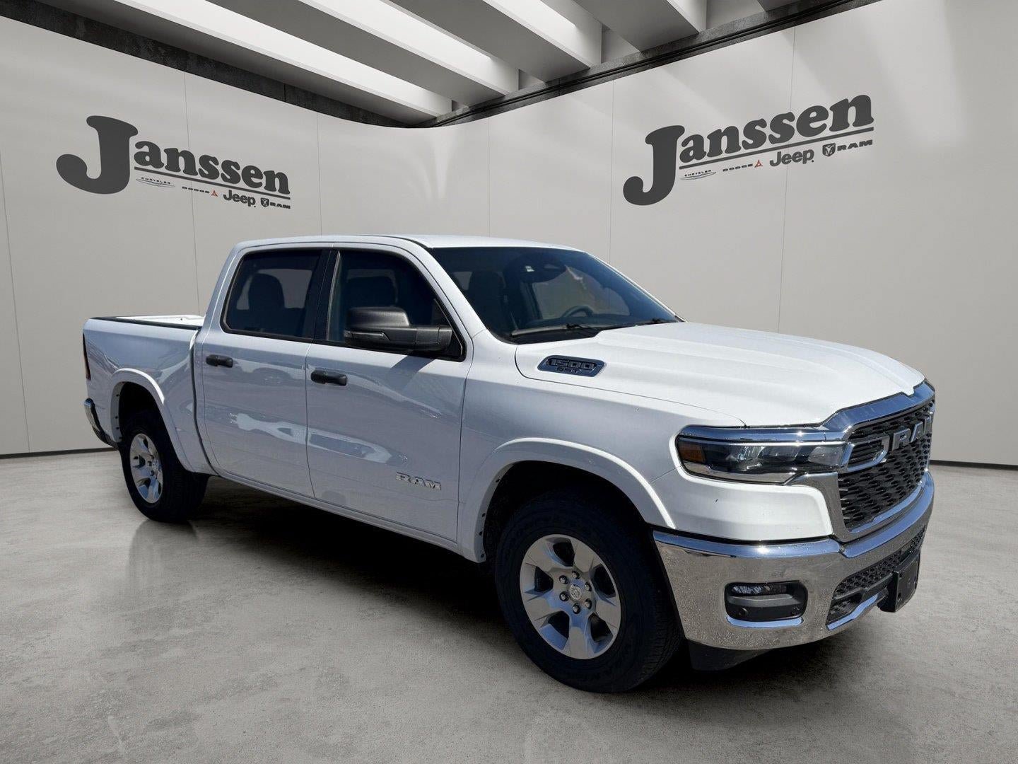 Used 2025 RAM 1500 Big Horn AWD/4WD image 6