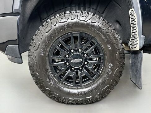 Certified 2024 Chevrolet Silverado 2500 ZR2 w/ Technology Package image 34