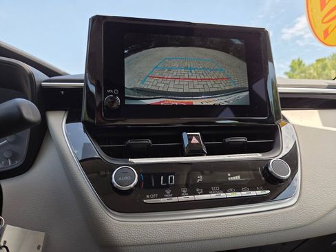 Certified 2024 Toyota Corolla LE FWD image 32
