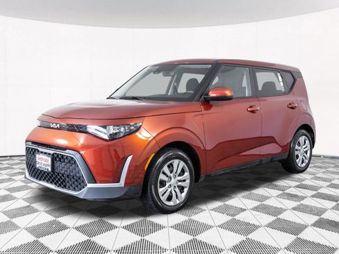 Used 2024 Kia Soul LX FWD image 10