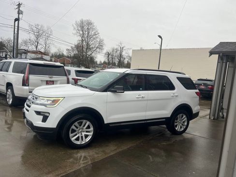 Used 2019 Ford Explorer XLT w/ Equipment Group 201A image 5