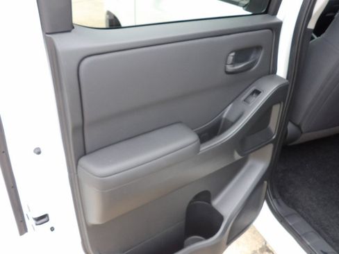 Used 2024 Nissan Frontier S AWD/4WD image 20