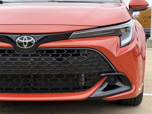 Used 2025 Toyota Corolla SE image 9