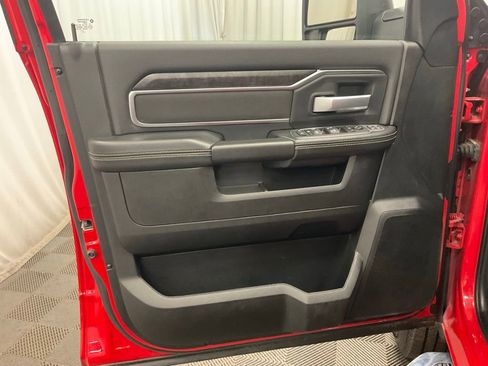 Used 2024 RAM 2500 Big Horn w/ Bed Utility Group image 9