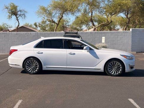 Used 2017 Genesis G90 5.0 Ultimate RWD image 7