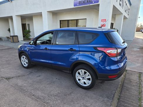 Used 2017 Ford Escape S image 3