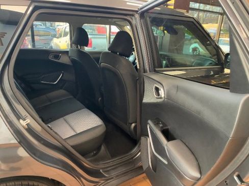 Used 2023 Kia Soul LX w/ Option Group 015 image 31