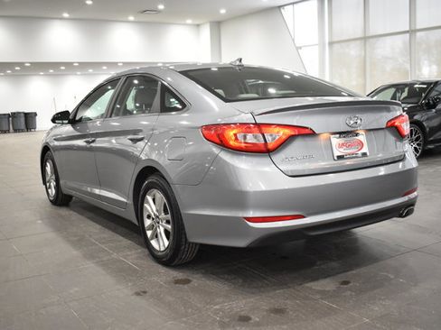 Used 2017 Hyundai Sonata SE image 9