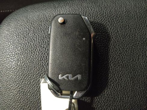 Used 2024 Kia Forte LXS FWD image 32