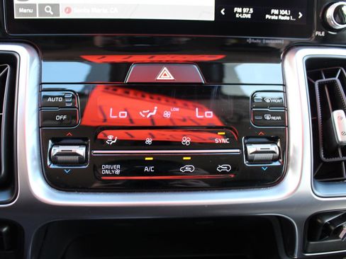 Certified 2023 Kia Sorento EX image 23