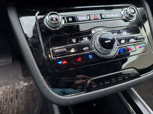 Used 2022 Lincoln Corsair FWD w/ Equipment Group 101A image 18